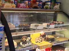 面包甜点陈列柜-DQ·蛋糕·冰淇淋(虹口龙之梦店)