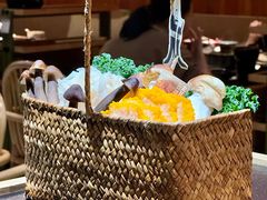 -山缓缓火锅(上海港汇恒隆店)