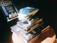 -钟书阁(群光广场店)