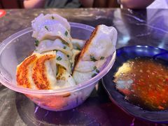 鲜肉煎饺-无名氏宵夜小摊(祝家三姐妹馄饨店)