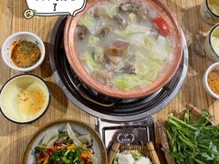 -阿婆情腊排骨火锅(金虹路店)