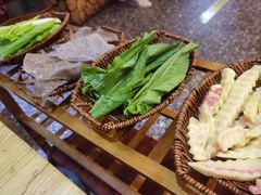 -阿婆情腊排骨火锅(金虹路店)