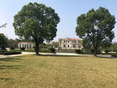 -上海玫瑰园度假酒店