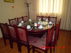 -绿色墨脱石锅城