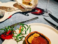 惠灵顿牛排-弦月窗LUNETTE BY AMANDA(复兴路店)