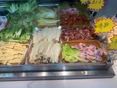 -红渡小香·牛肉麻辣香锅(车站南路店)