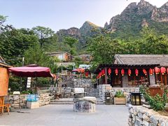 -百里峡七彩艺术小镇