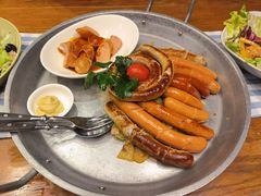巴伐利亚香肠拼盘-Paulaner·德国帕拉娜自酿啤酒餐厅(海上世界店)