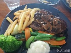 -12 Rocks Beach Bar Cafe