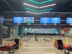-极限PLAY运动娱乐新世界·团建派对表演休闲馆·室内高空游乐园
