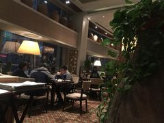 -香格里拉鱼跃地中海西餐厅·牛排披萨
