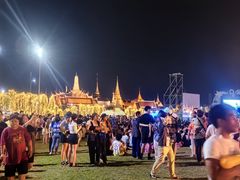 -皇家田广场(อนุสาวรีย์ทหารอาสา)