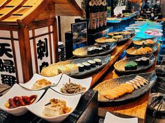 -广州万富希尔顿酒店·感趣自助餐厅·金秋蟹宴生蚝海鲜刺身