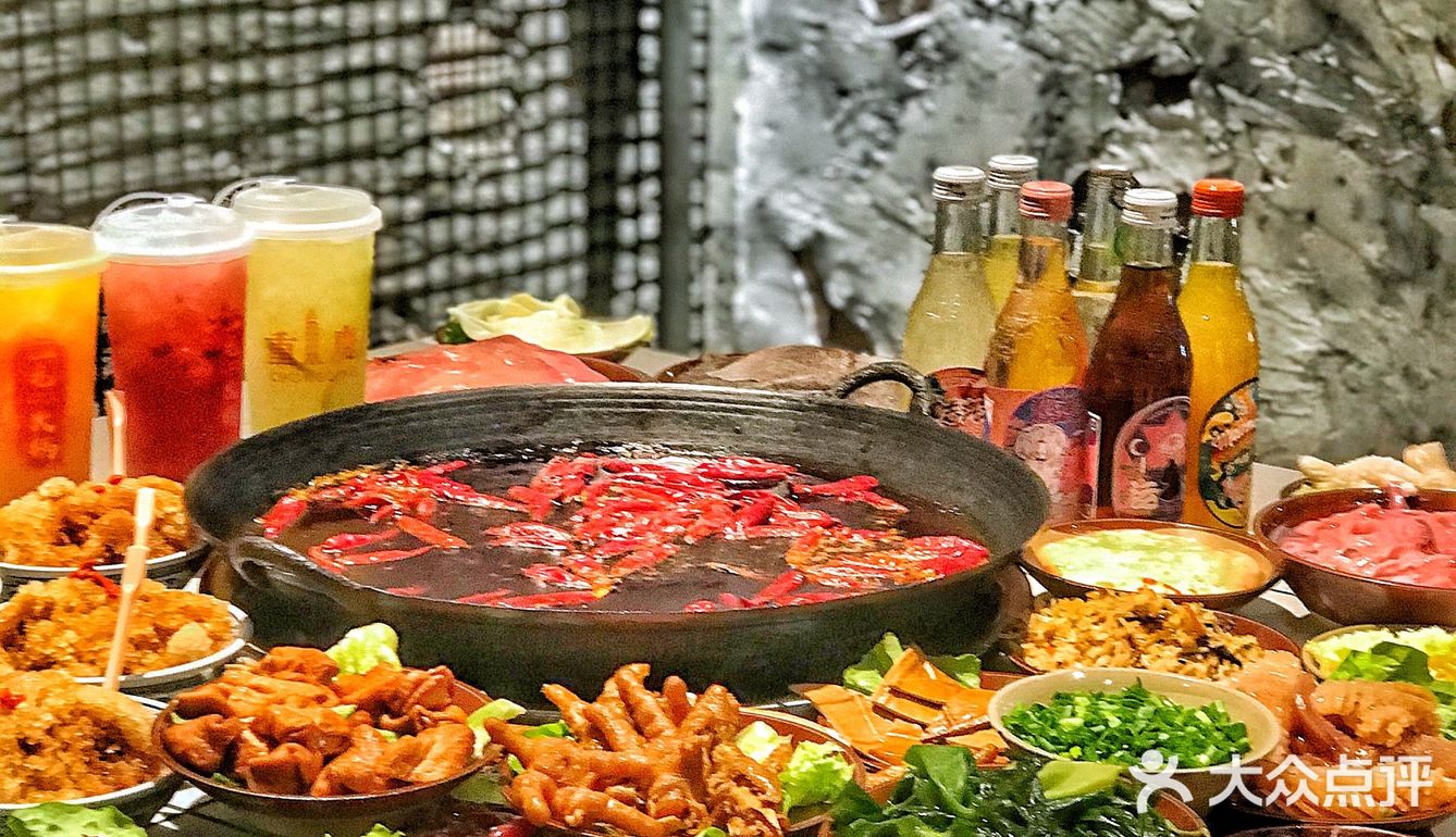 身边小伙伴都推荐的地道重庆老火锅🍧千层冰沙一整个爱住[爱心]