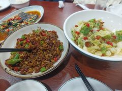 -湖南人家湘菜馆(镇江路店)