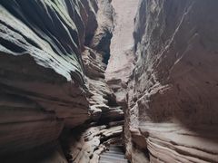 -波浪谷