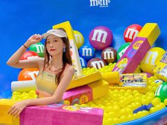 -m豆巧克力世界(上海世茂广场店)