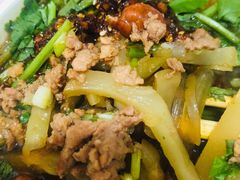-八哥酸辣粉(大中路步行街店)