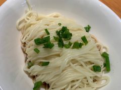 -诚铭记·虾仁汤包·成都小吃(融创店)