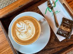 -Chom Cafe and Restaurant