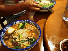 -邱芳粉店(迎宾大道旗舰店)