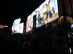 -SKECHERS 斯凯奇(上海国际时尚中心店)