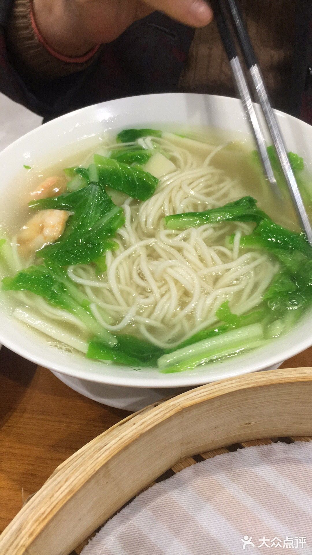 辣味是不吃辣的人都OK。丝瓜小笼包别有一番风味