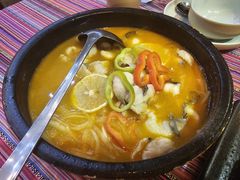 -香巴拉云南餐厅(华莱坞店)