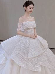 -艾米丽婚纱礼服