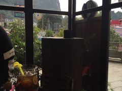 靠窗位-山色西餐·柴火烤披萨