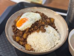 津津大排档打抛饭-津津飯堂
