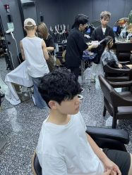 -藤野造型专业烫染接发