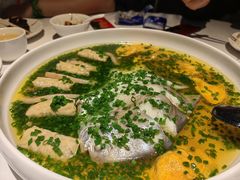 葱油东海鲳鱼拼鲜肉黑松露百叶包-玫瑰厅上海菜(兴国路店)