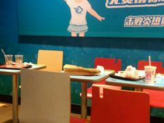 大堂-麦当劳(展览路店)