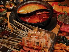 鸳鸯锅-江湖六膳門串串香(隆礼路店)