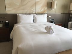 大床房-青岛即墨希尔顿逸林酒店·開自助餐厅
