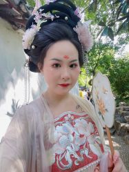-一揽芳华汉服旗袍体验馆(拙政园店)