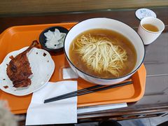 -百年老字号·观振兴蟹黄面·三虾面·苏式面(观前街富仁坊巷店)