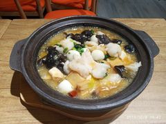 -极有家小鱼小鸡石锅煲(佳兆业店)