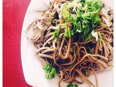 -溢心园香河肉饼总店