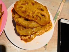 -爆炸头阿姨小四川正宗川味小吃(无任何分店)