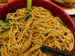 -爆炸头阿姨小四川正宗川味小吃(无任何分店)