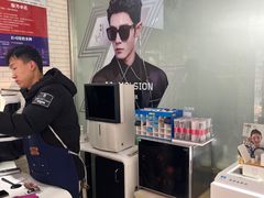 -诺柯视眼镜-蔡司依视路官方工厂店(淞南一店)