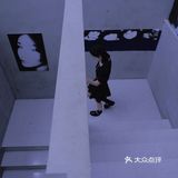 成都0元看展｜雨落成海🌊沉浸式克莱因蓝摄影展