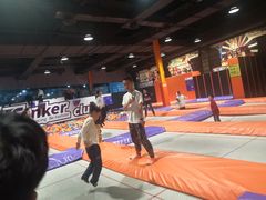 -Tenker Club弹刻极限主题公园 · 蹦床 · 团建 · 生日派对(大关店)