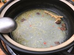 -15年老字号鑫鑫猪肚鸡·椰子鸡海南火锅(兴隆华侨农场店)