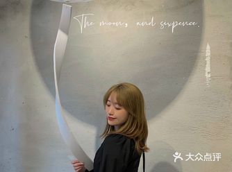 武汉看展｜月亮与六便士