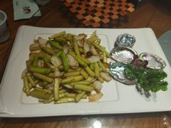 -黄泥岗·地道湖北菜(奥特莱斯店)