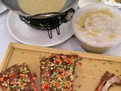 -一口猪海鲜浑锅·东北家常菜