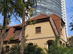 -上海市中医文献馆